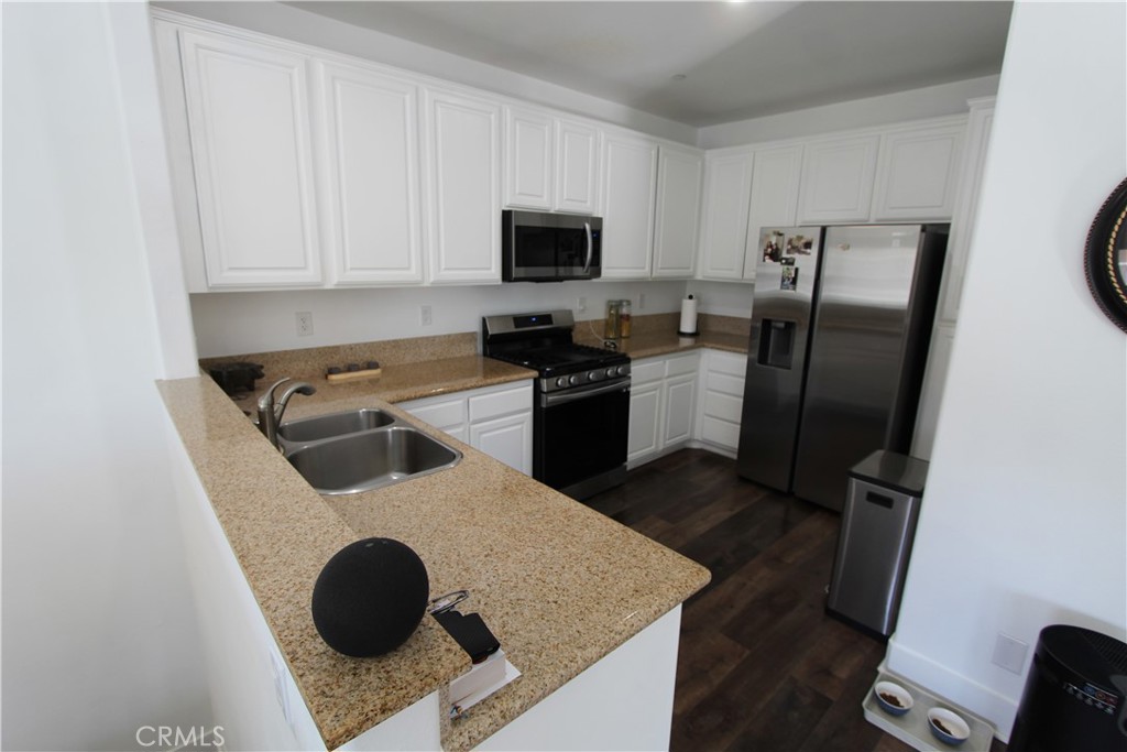 93 Kansas Street, Unit 802 Redlands, CA 92373 - Photo 5 of 29