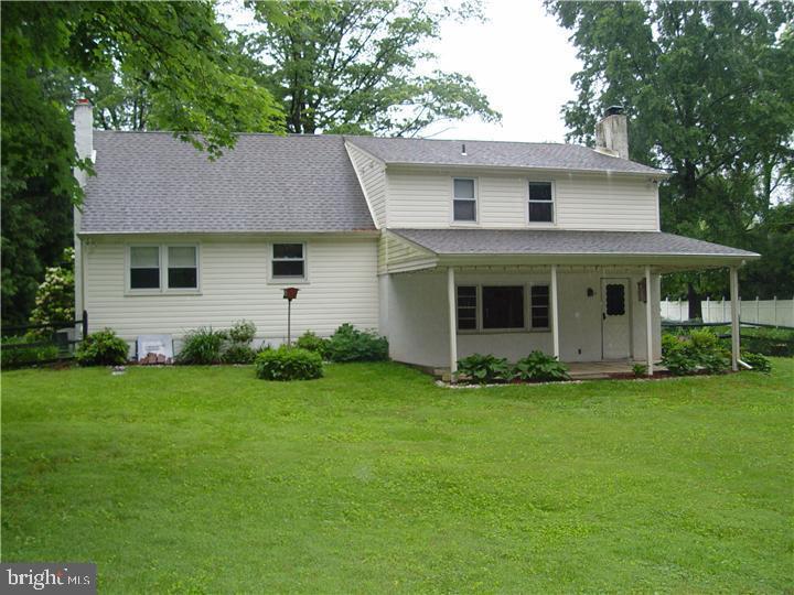 40 Norwood Road Warminster, PA 18974 - Photo 3 of 15 Gallery Image 3