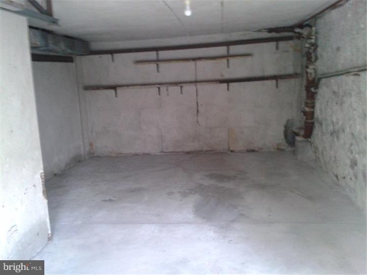 125 South Rolling Road Springfield, PA 19064 - Photo 17 of 17 Garage