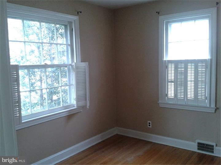 125 South Rolling Road Springfield, PA 19064 - Photo 10 of 17 Bedroom - Main