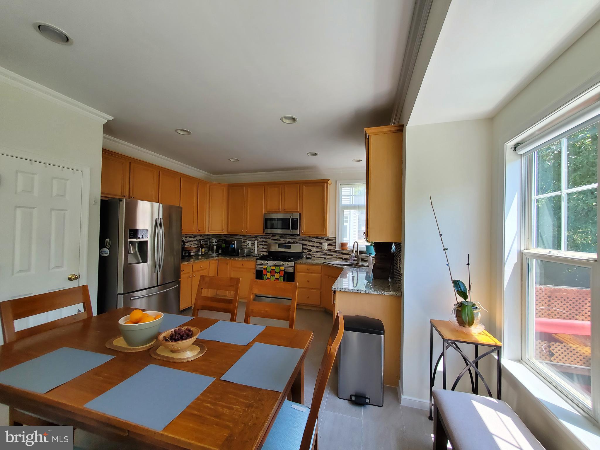 26222 Ocala Circle Chantilly, VA 20152 - Photo 11 of 70 Gourmet Kitchen