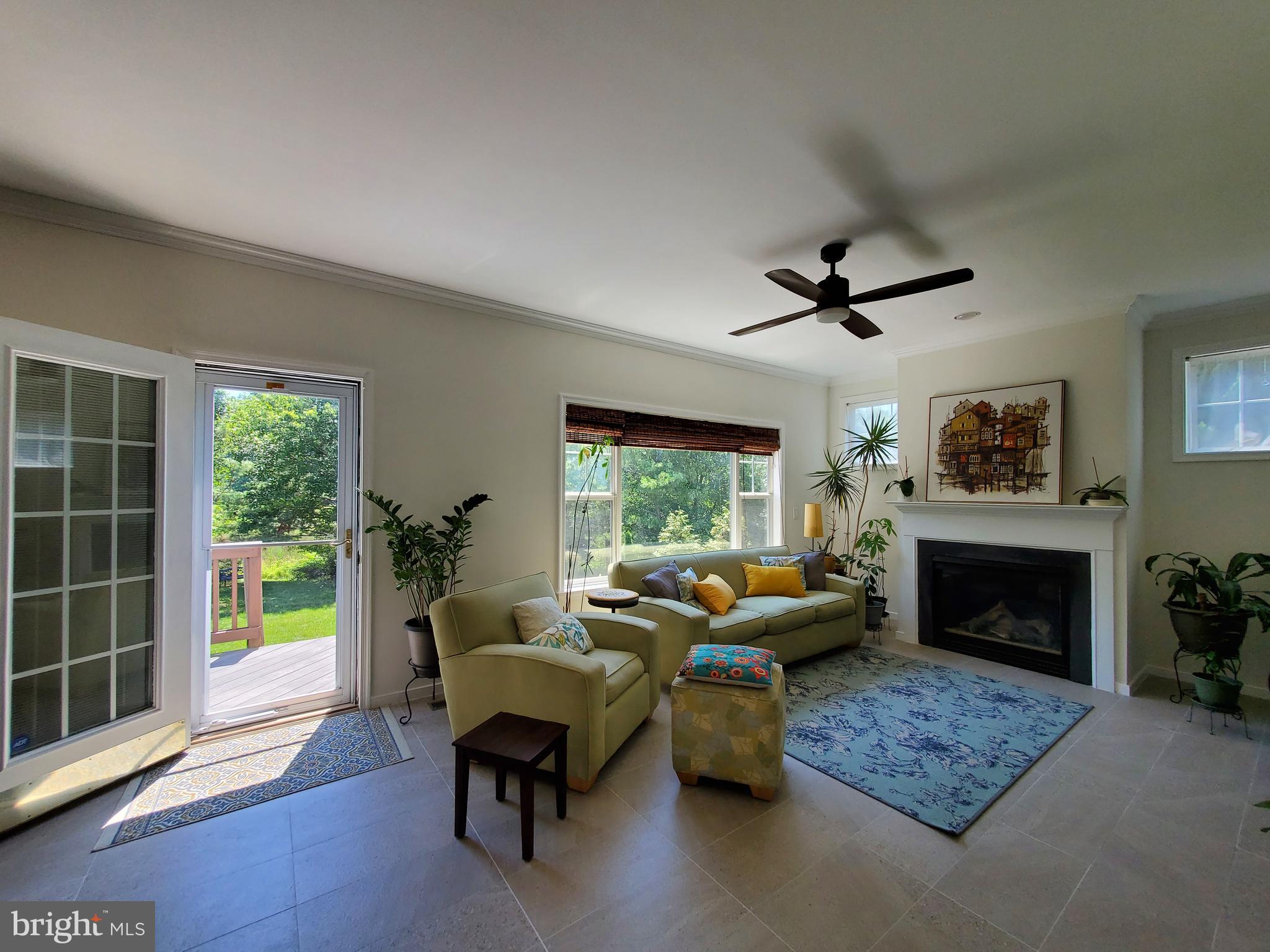 26222 Ocala Circle Chantilly, VA 20152 - Photo 15 of 70 Family room