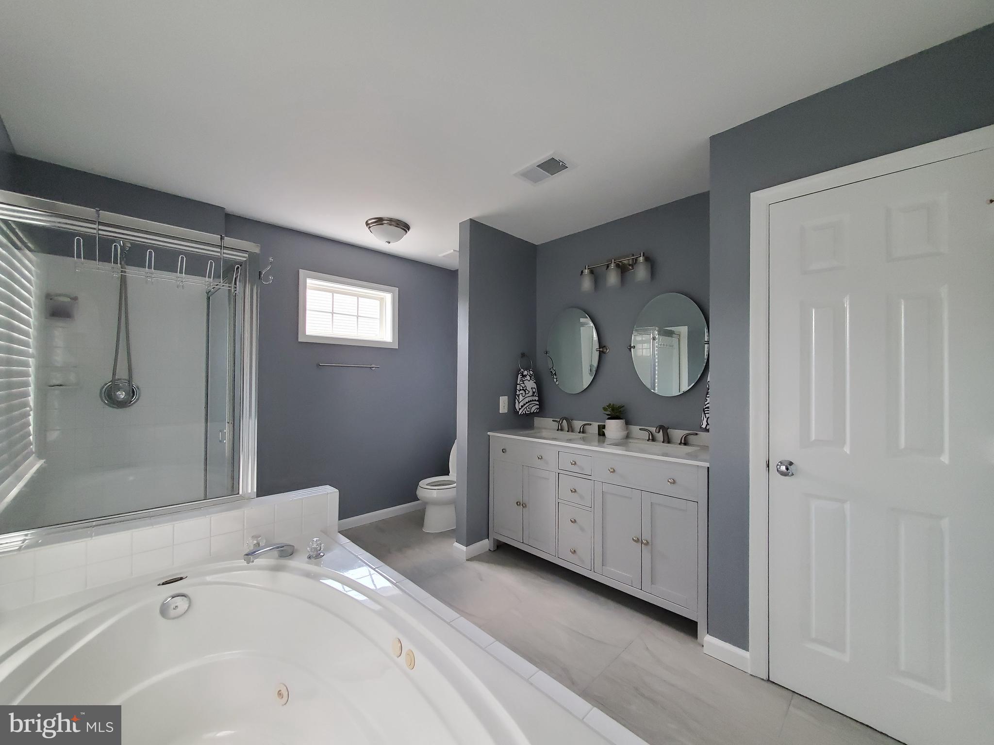 26222 Ocala Circle Chantilly, VA 20152 - Photo 28 of 70 Owner's bath