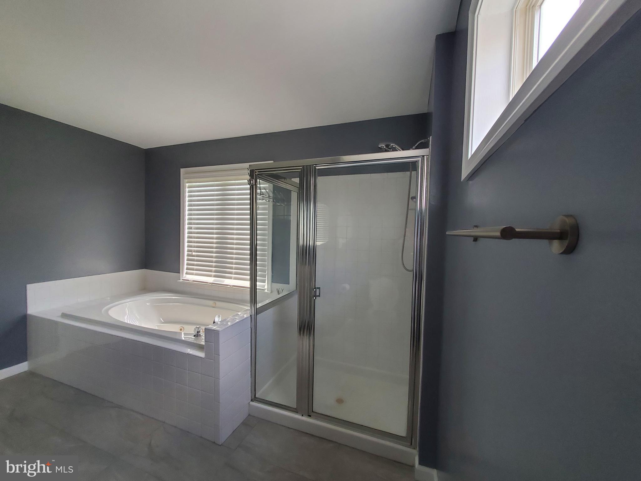 26222 Ocala Circle Chantilly, VA 20152 - Photo 29 of 70 Owner's bath