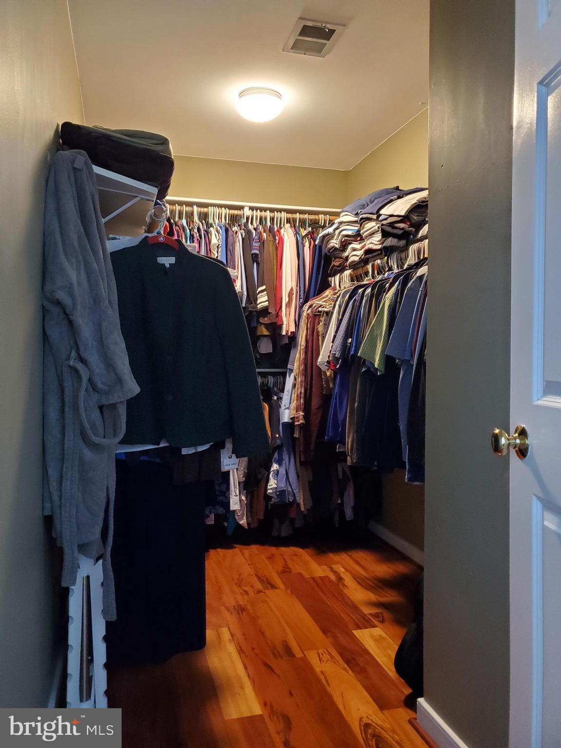 26222 Ocala Circle Chantilly, VA 20152 - Photo 31 of 70 Owner's walk-in closet