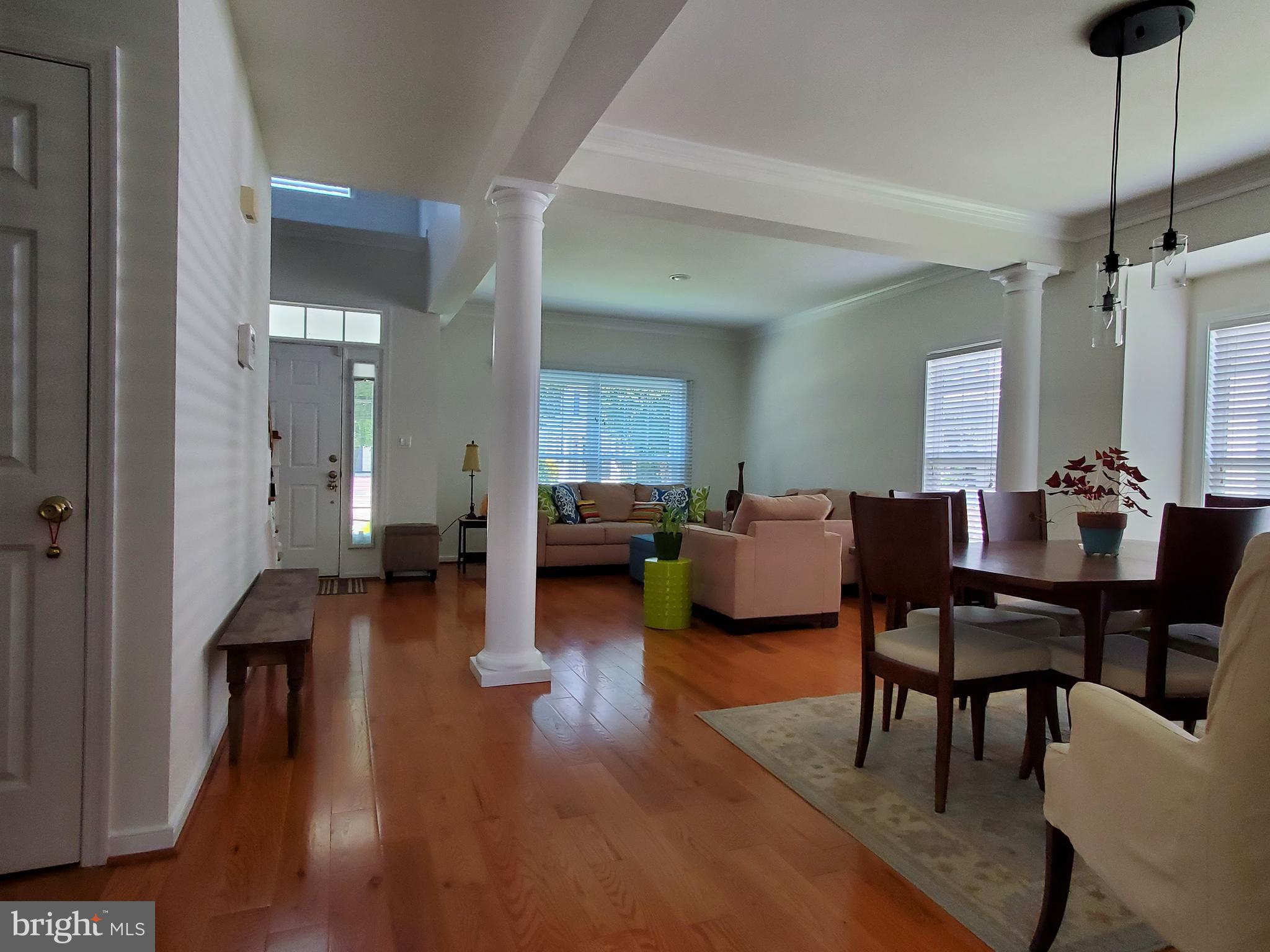 26222 Ocala Circle Chantilly, VA 20152 - Photo 4 of 70 Living & Dining Rooms