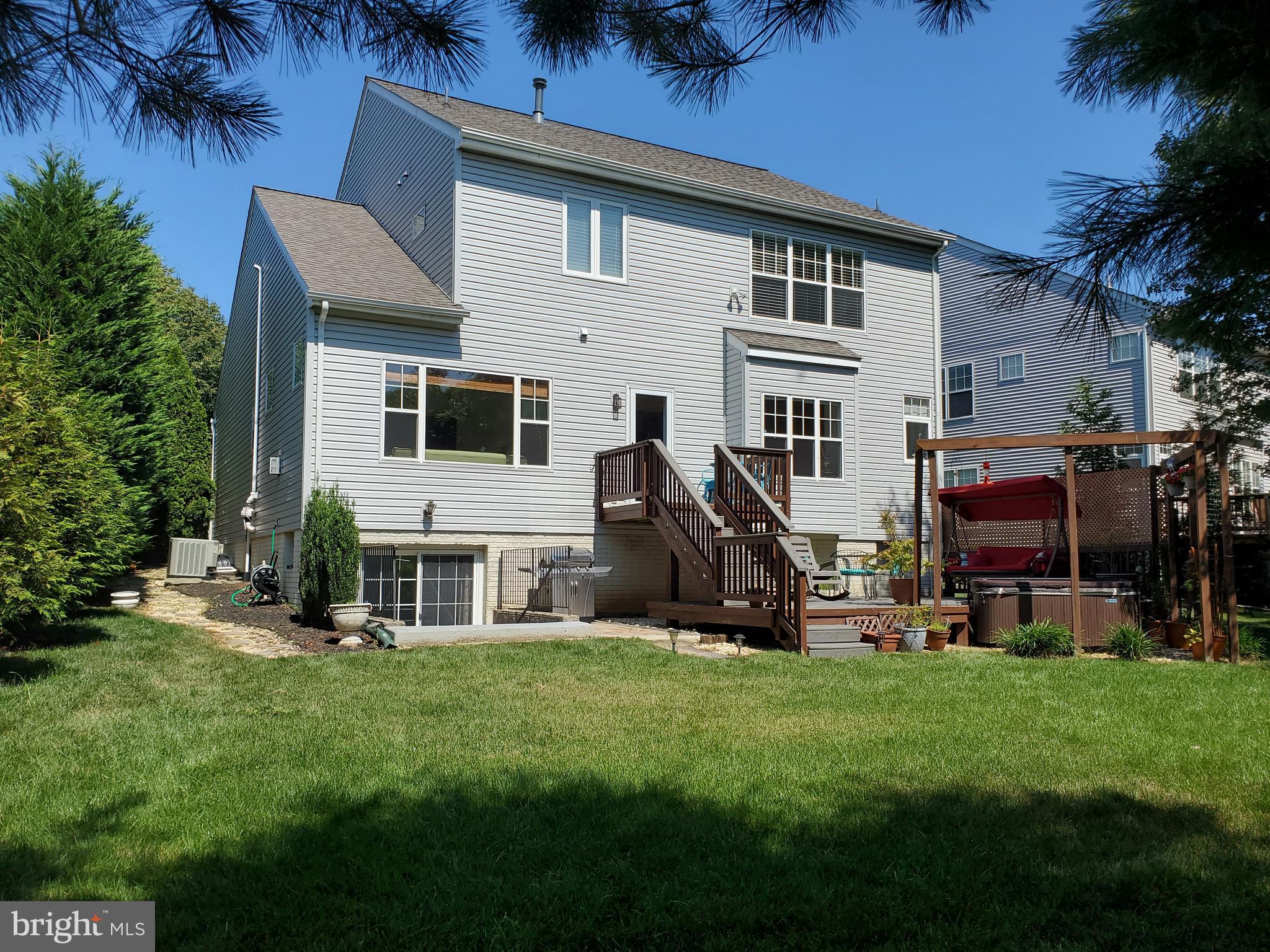 26222 Ocala Circle Chantilly, VA 20152 - Photo 57 of 70 Exterior rear