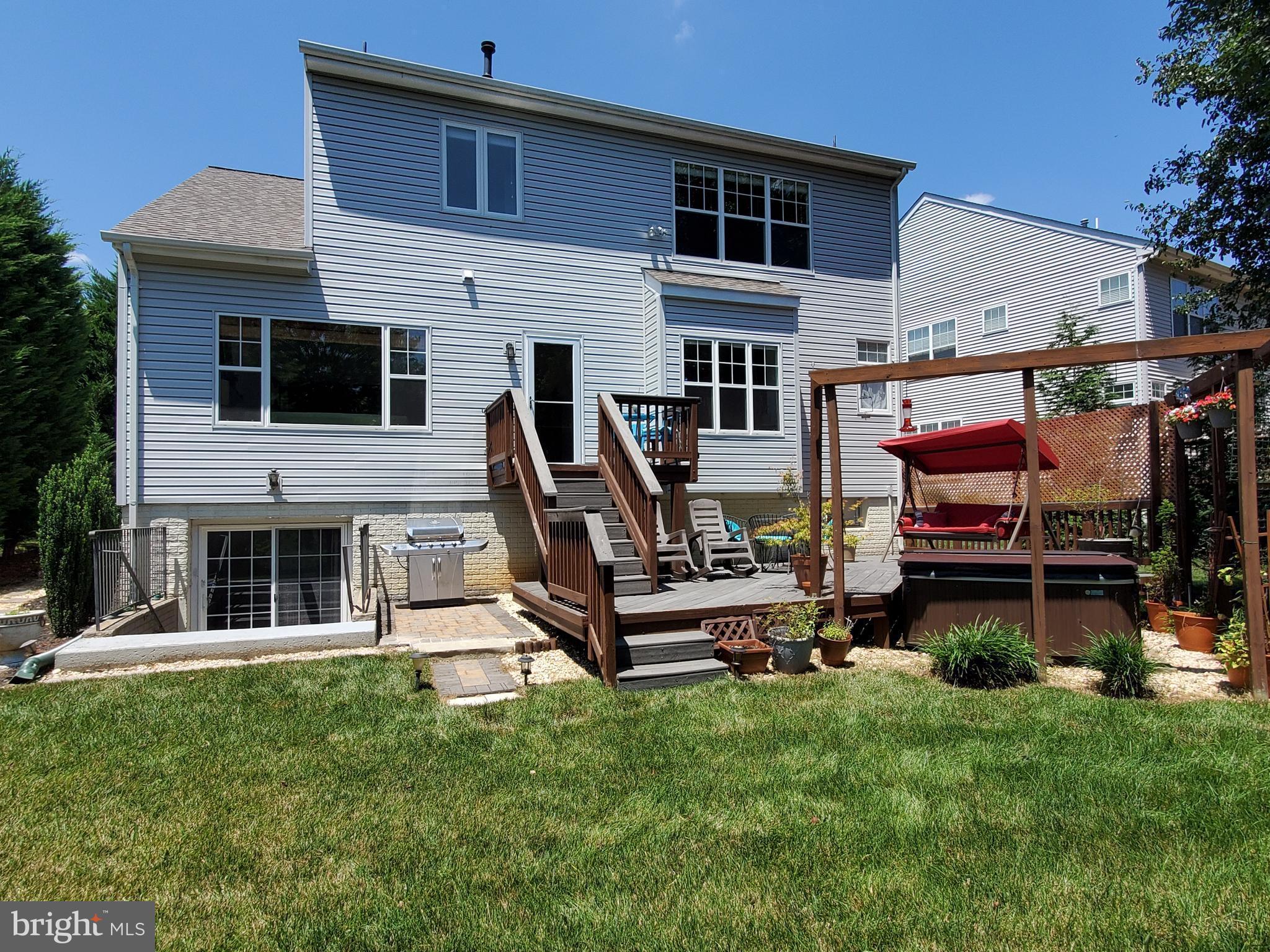 26222 Ocala Circle Chantilly, VA 20152 - Photo 59 of 70 Exterior rear