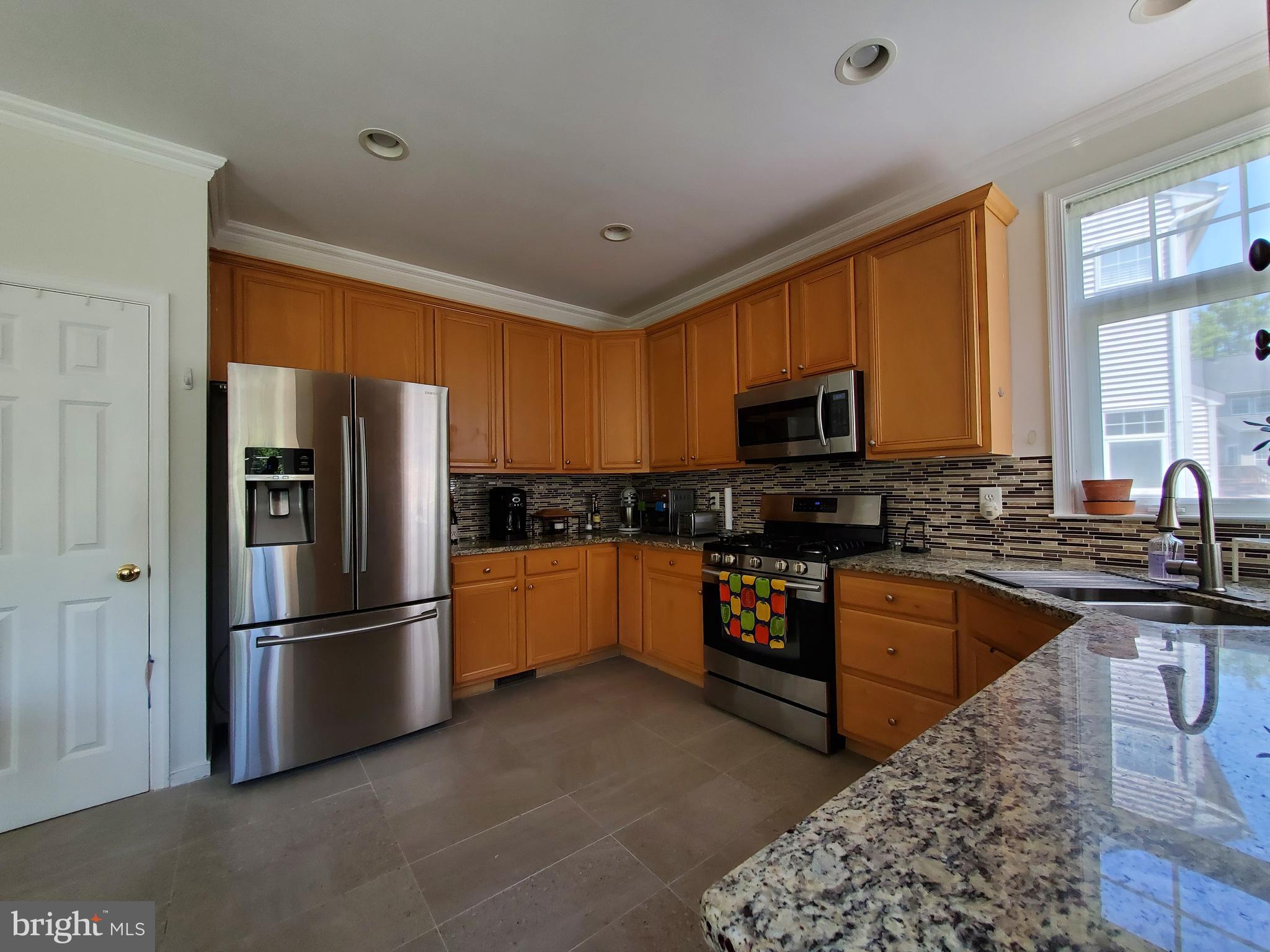 26222 Ocala Circle Chantilly, VA 20152 - Photo 9 of 70 Gourmet Kitchen