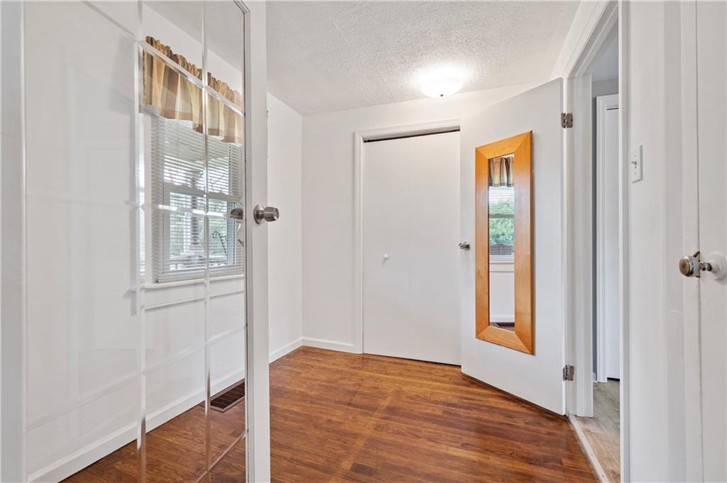 401 Sharon Road Coraopolis, PA 15108 - Photo 10 of 30 Gallery Image 10