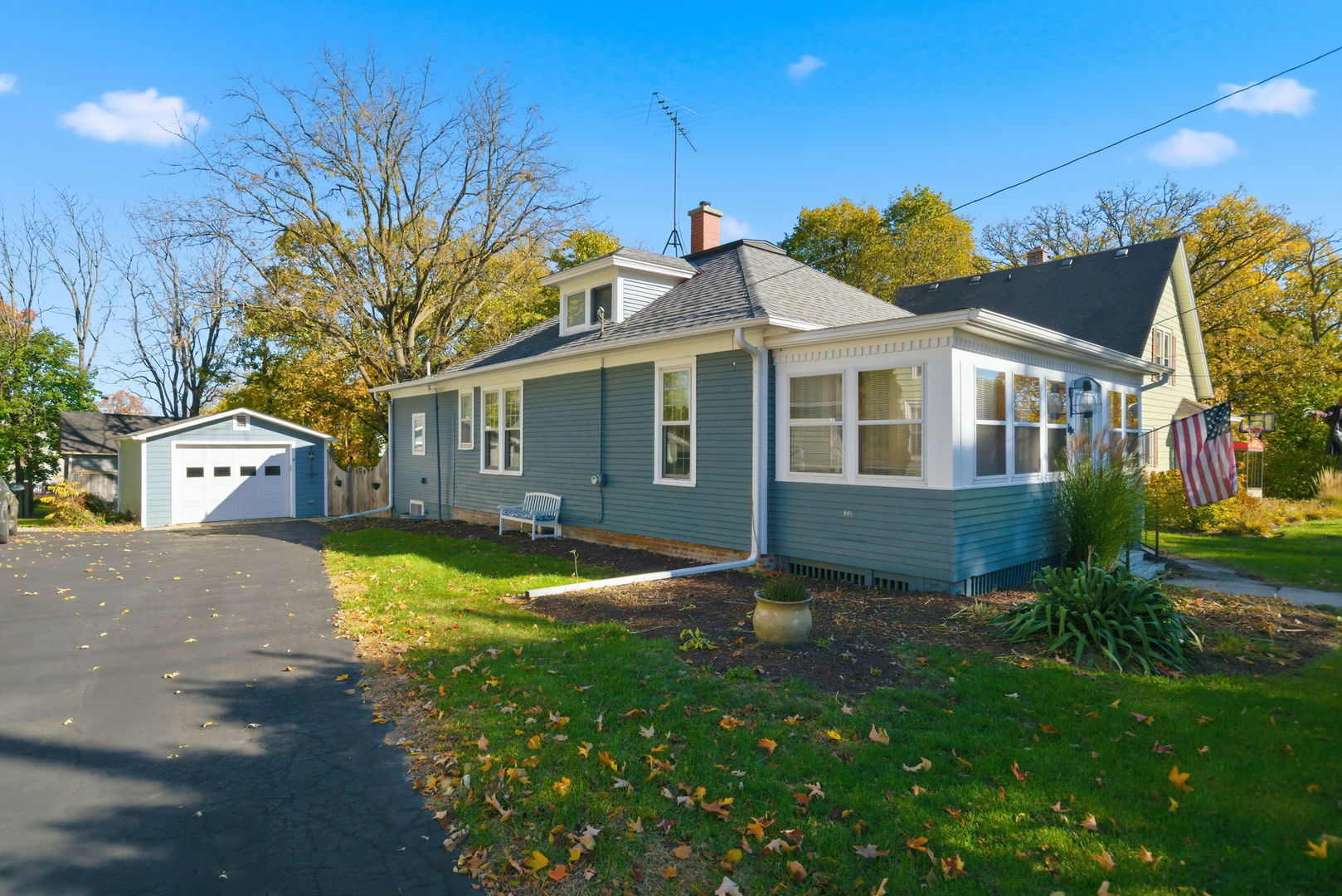 105 East Washington Street Yorkville, IL 60560 - Photo 1 of 27