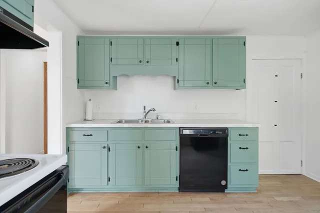 $1,995 | 105 East Washington Street, Yorkville, IL 60560