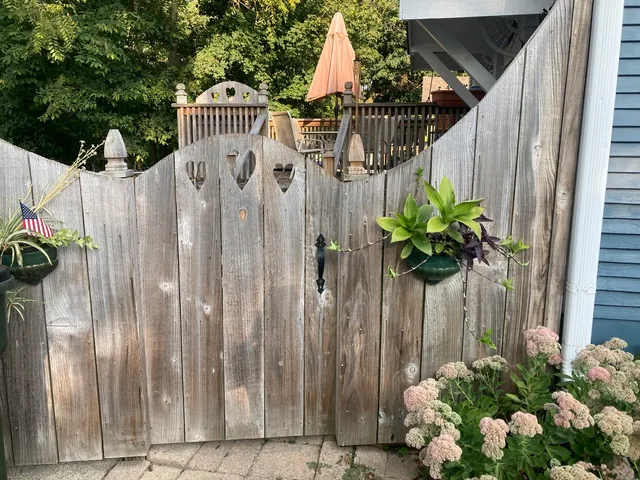 $1,995 | 105 East Washington Street, Yorkville, IL 60560