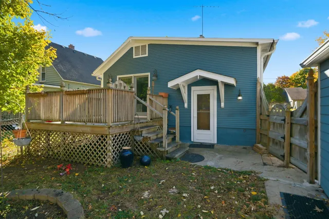 $1,995 | 105 East Washington Street, Yorkville, IL 60560