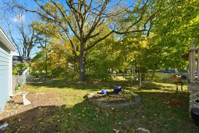 $1,995 | 105 East Washington Street, Yorkville, IL 60560