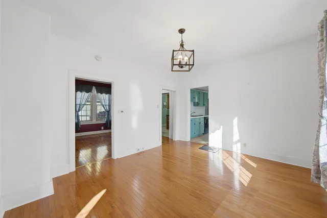 $1,995 | 105 East Washington Street, Yorkville, IL 60560