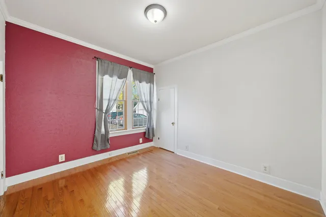 $1,995 | 105 East Washington Street, Yorkville, IL 60560