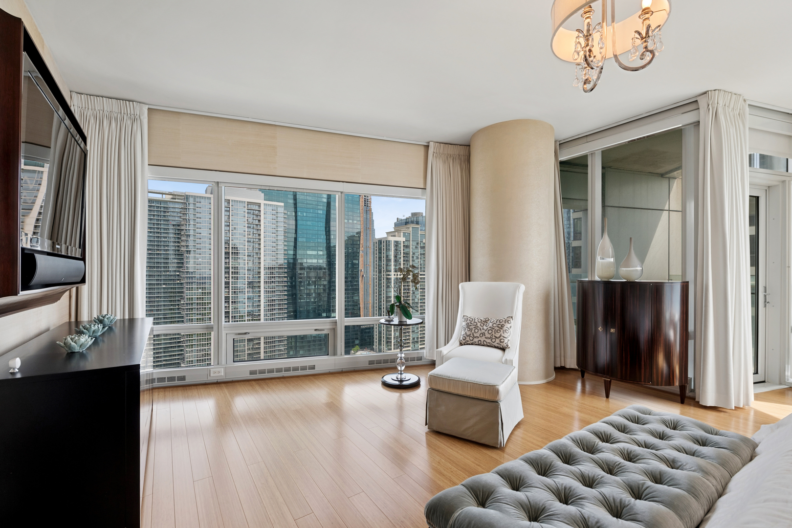 340 East Randolph Street, Unit 2801 Chicago, IL 60601 - Photo 18 of 46