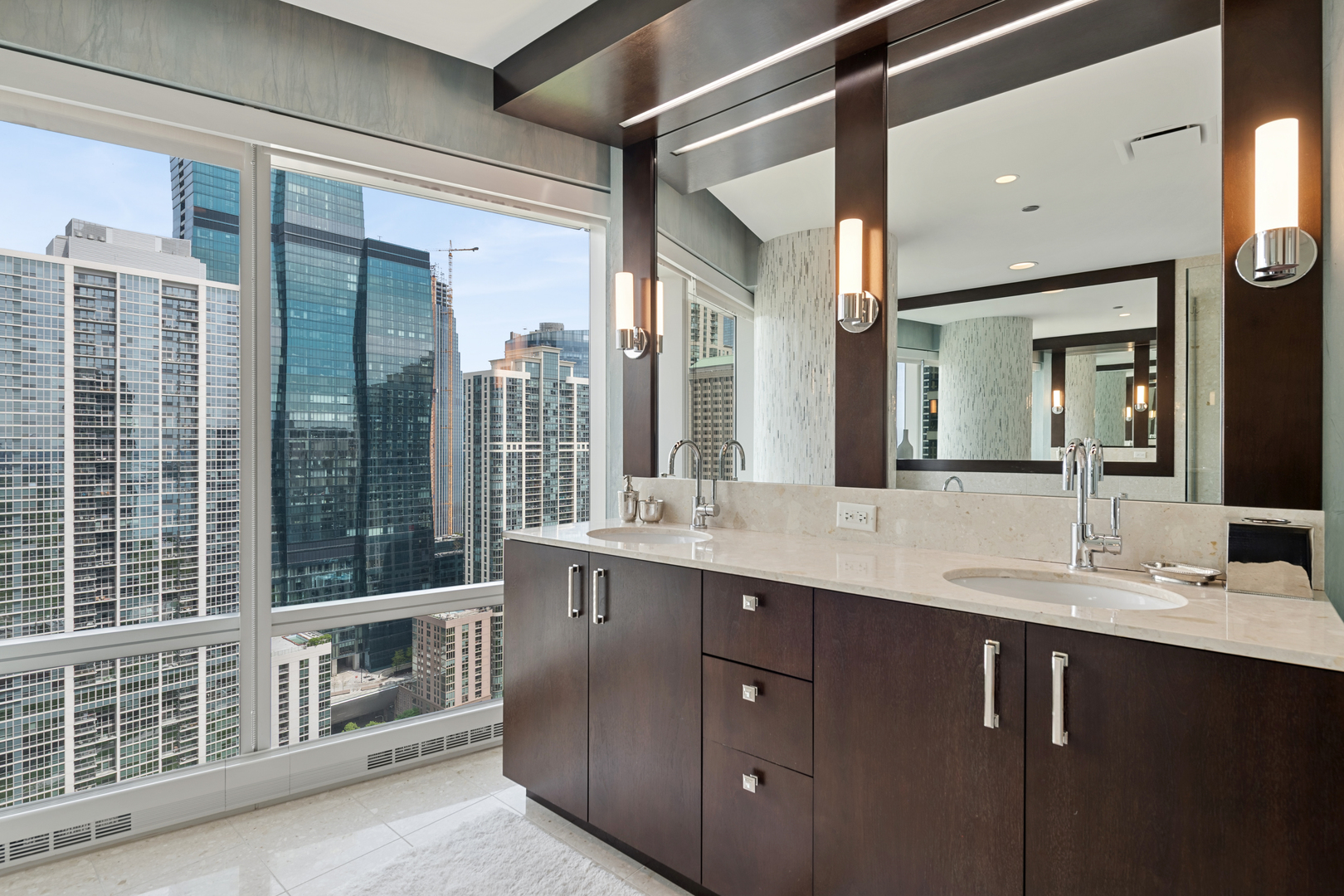 340 East Randolph Street, Unit 2801 Chicago, IL 60601 - Photo 20 of 46