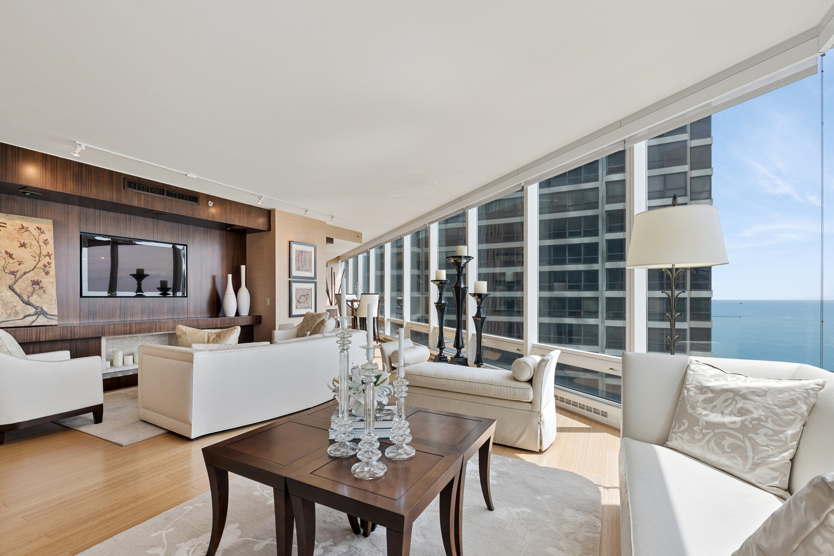 340 East Randolph Street, Unit 2801 Chicago, IL 60601 - Photo 2 of 46