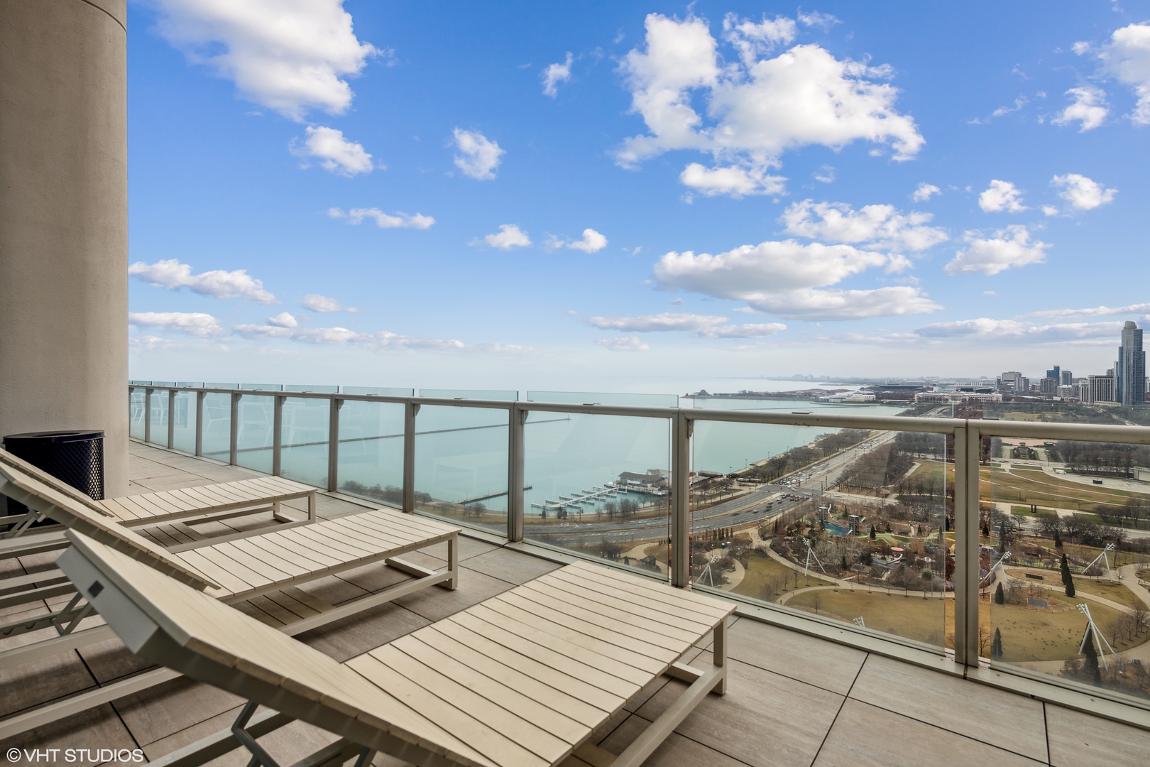 340 East Randolph Street, Unit 2801 Chicago, IL 60601 - Photo 33 of 46