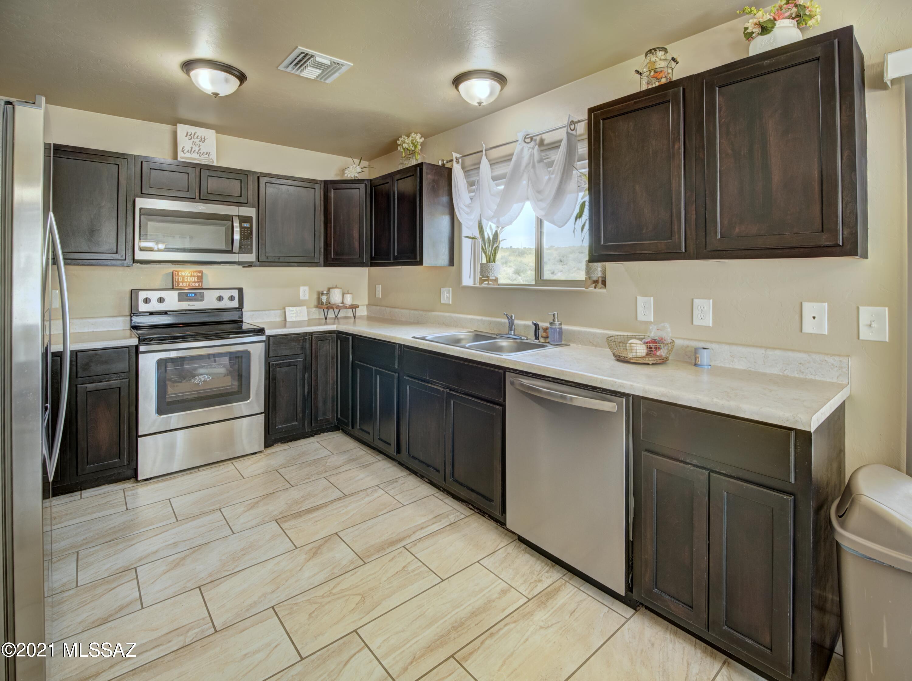 1503 Ola Court Rio Rico, AZ 85648 - Photo 5 of 19