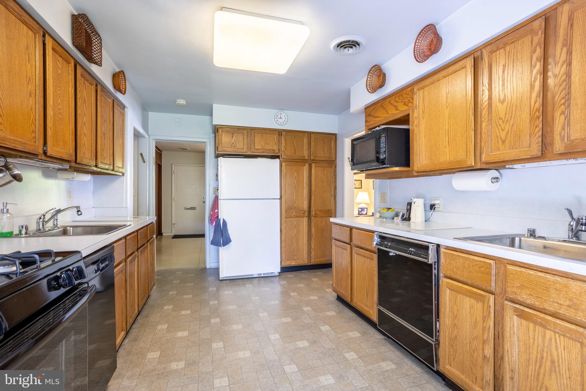 6609 Amleigh Road Baltimore, MD 21209 - Photo 20 of 44