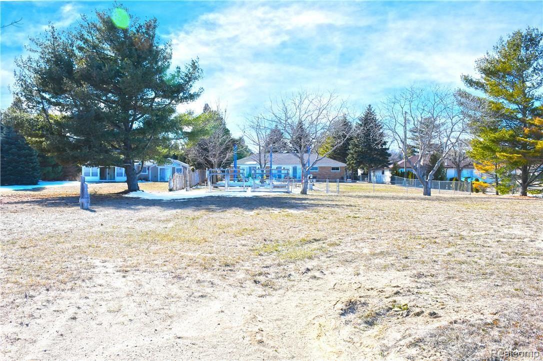 3680 Lakeshore Road Deckerville, MI 48427 - Photo 31 of 46 BACKYARD.jpg