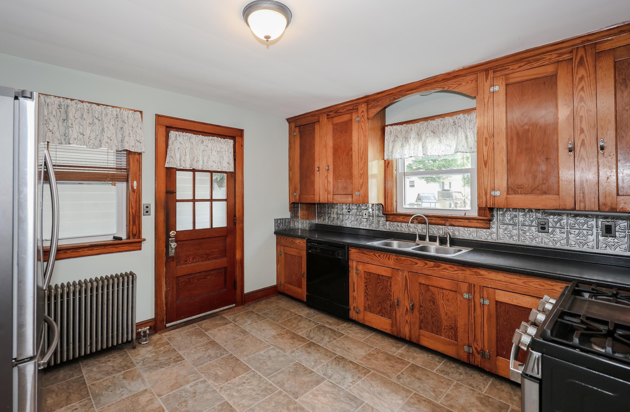 78 Candia Road Manchester, NH 03109 - Photo 17 of 56