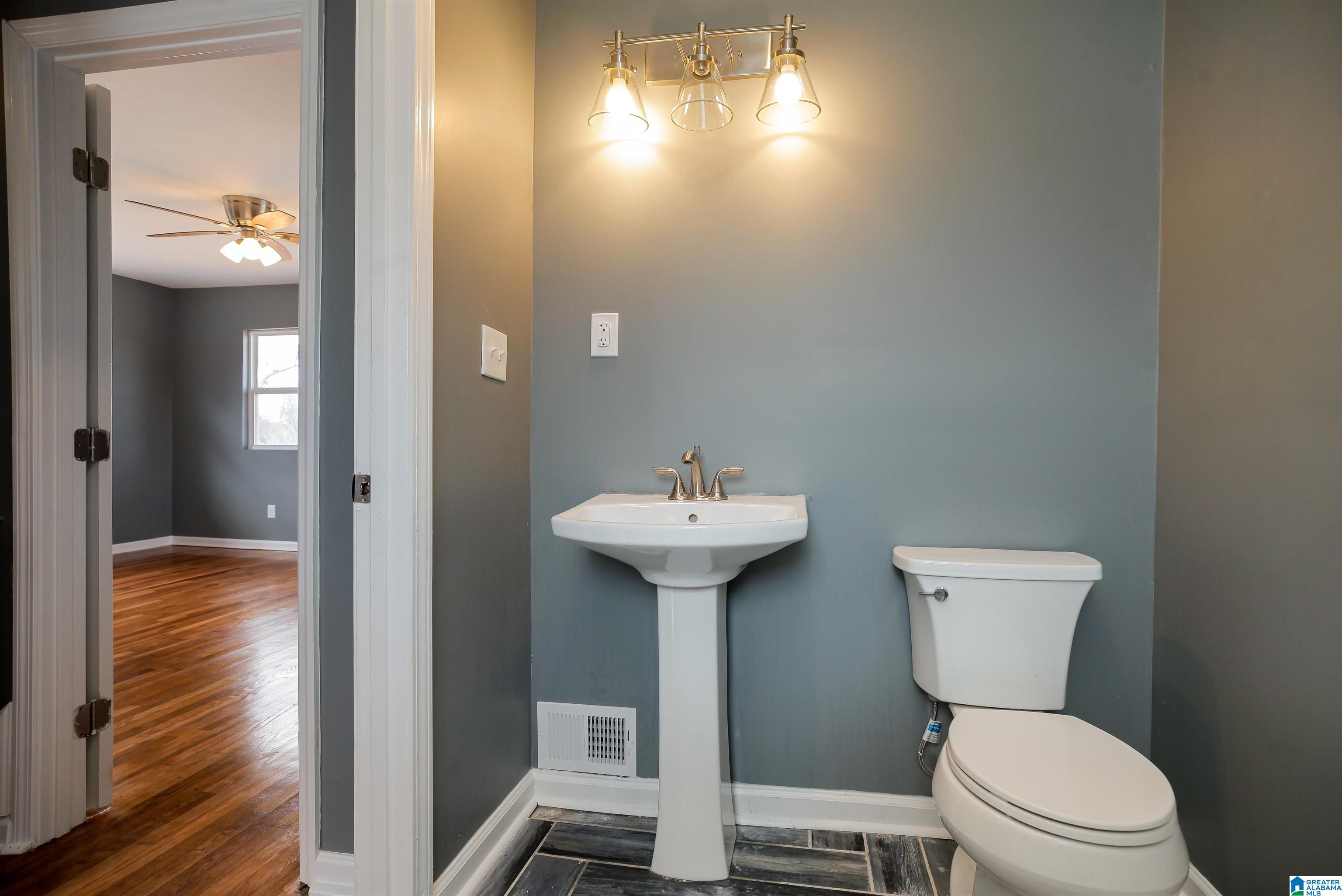 813 1st Street Southwest Birmingham, AL 35211 - Photo 30 of 39
