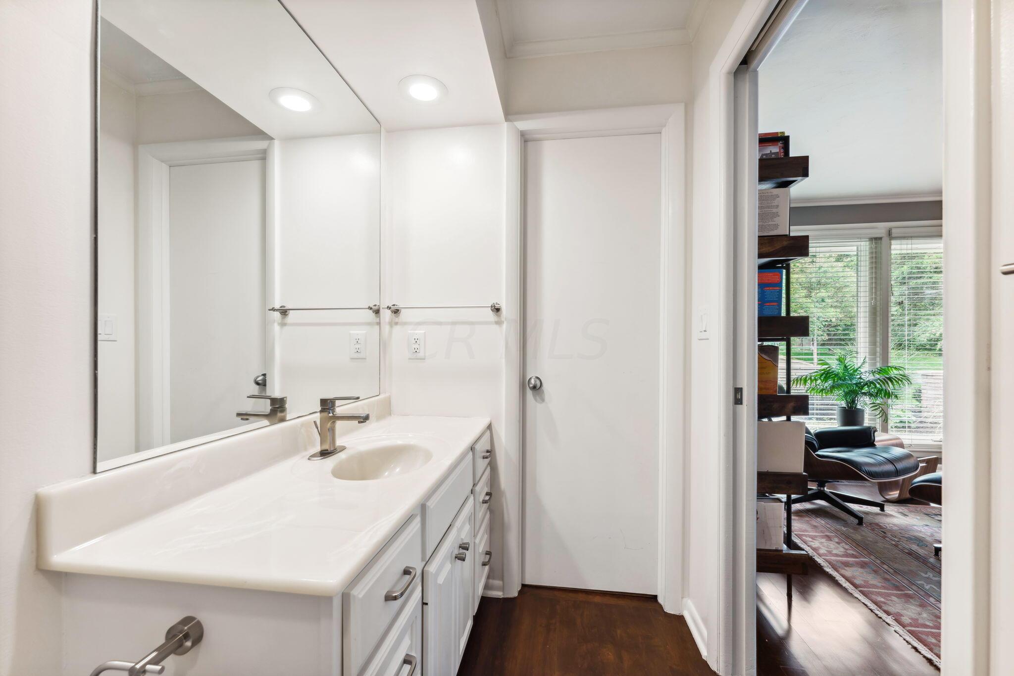 2579 Middlesex Road Upper Arlington, OH 43220 - Photo 50 of 92 Ensuite Bathroom