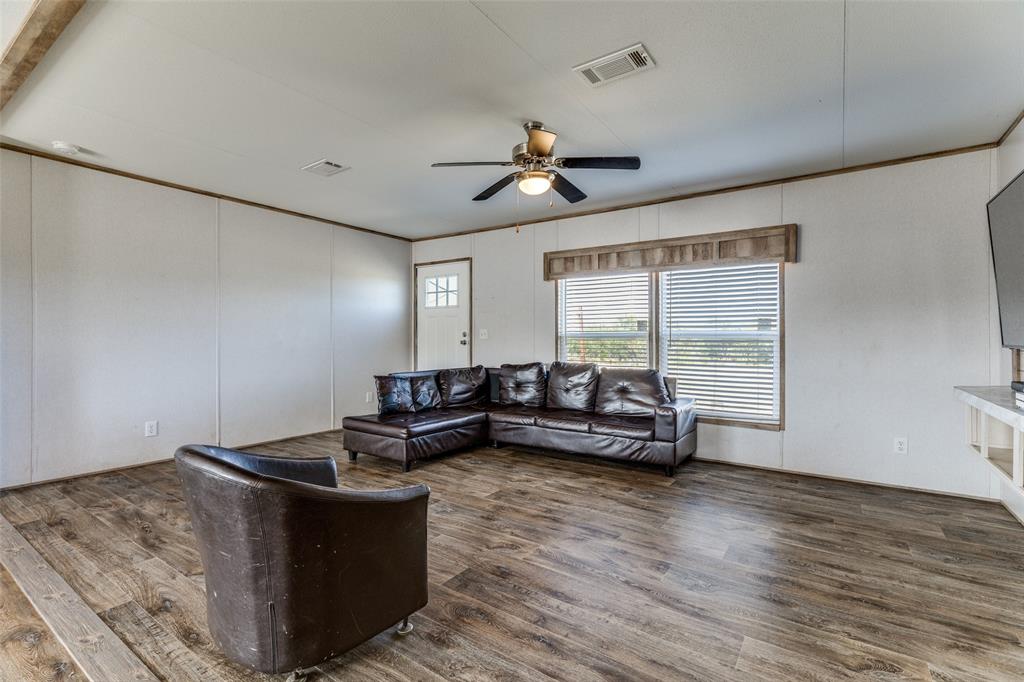 4599 Burwick Road Jacksboro, TX 76458 - Photo 5 of 33