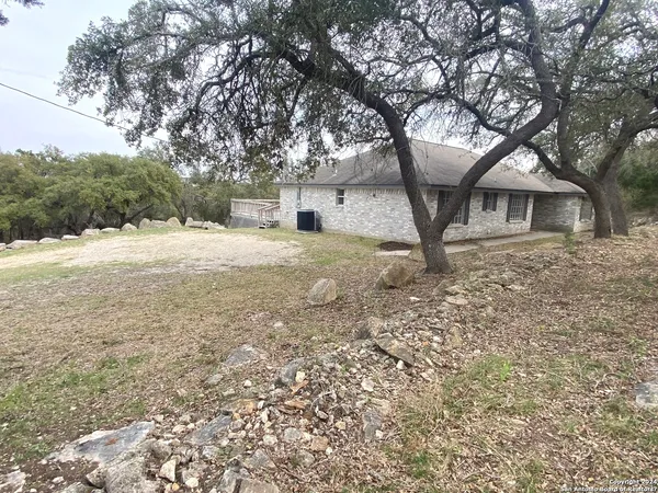 $2,400 | 576 Gallagher Drive, Canyon Lake, TX 78133