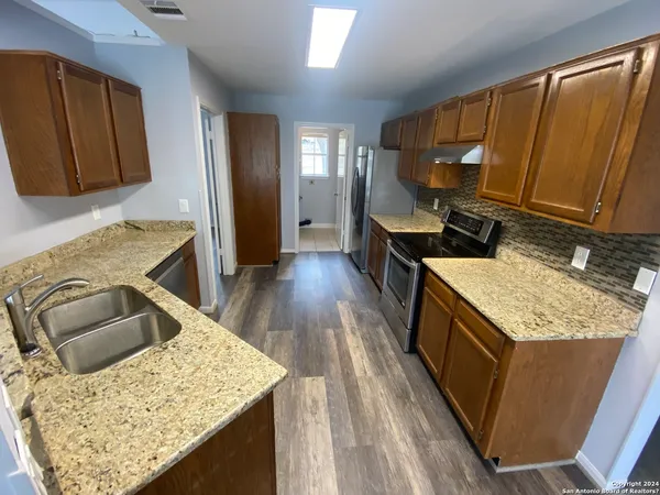 $2,400 | 576 Gallagher Drive, Canyon Lake, TX 78133