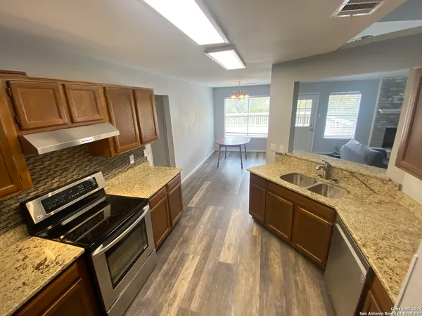 $2,400 | 576 Gallagher Drive, Canyon Lake, TX 78133