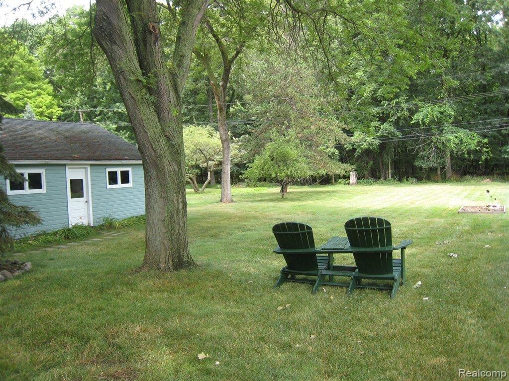 8558 Rucker Road Grosse Ile, MI 48138 - Photo 25 of 25 Back yard