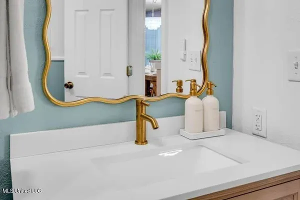 $299,900 | 800 Ruth Avenue, Gulfport, MS 39501