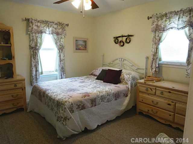 417 Longview Road Statesville, NC 28625 - Photo 11 of 16 Gallery Image 11
