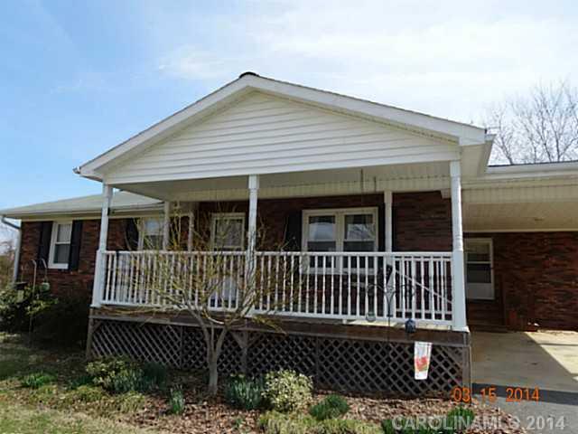 417 Longview Road Statesville, NC 28625 - Photo 3 of 16 Gallery Image 3