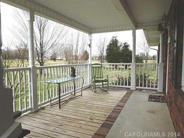 417 Longview Road Statesville, NC 28625 - Photo 4 of 16 Gallery Image 4