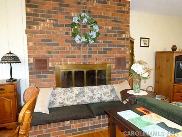 417 Longview Road Statesville, NC 28625 - Photo 6 of 16 Gallery Image 6
