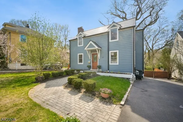 $1,075,000 | 57 Baltusrol Road, Summit, NJ 07901