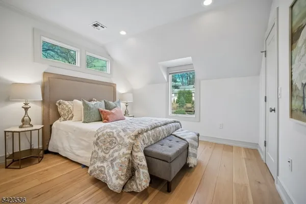 $1,075,000 | 57 Baltusrol Road, Summit, NJ 07901