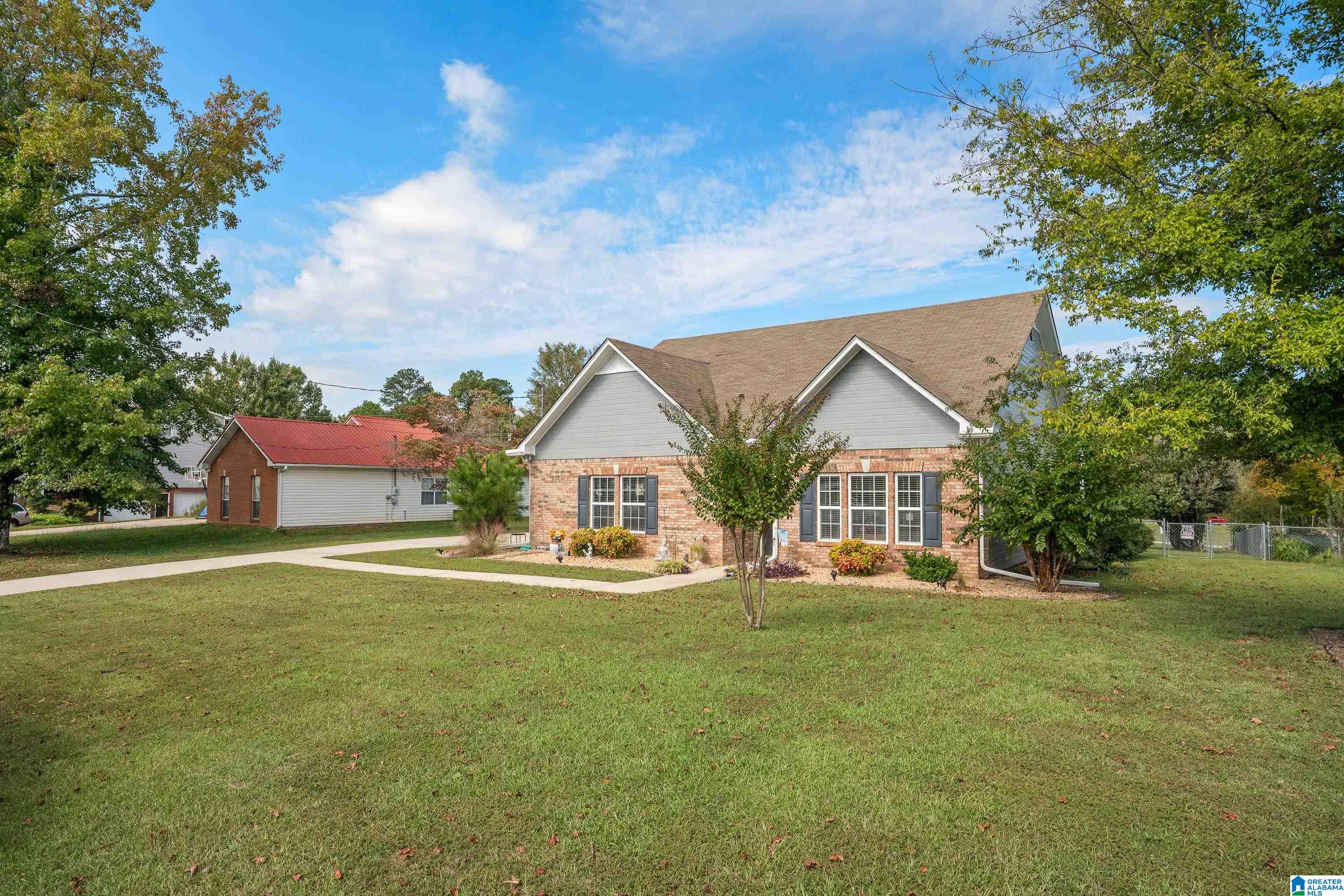 6878 Pannell Road Trussville, AL 35173 - Photo 2 of 37