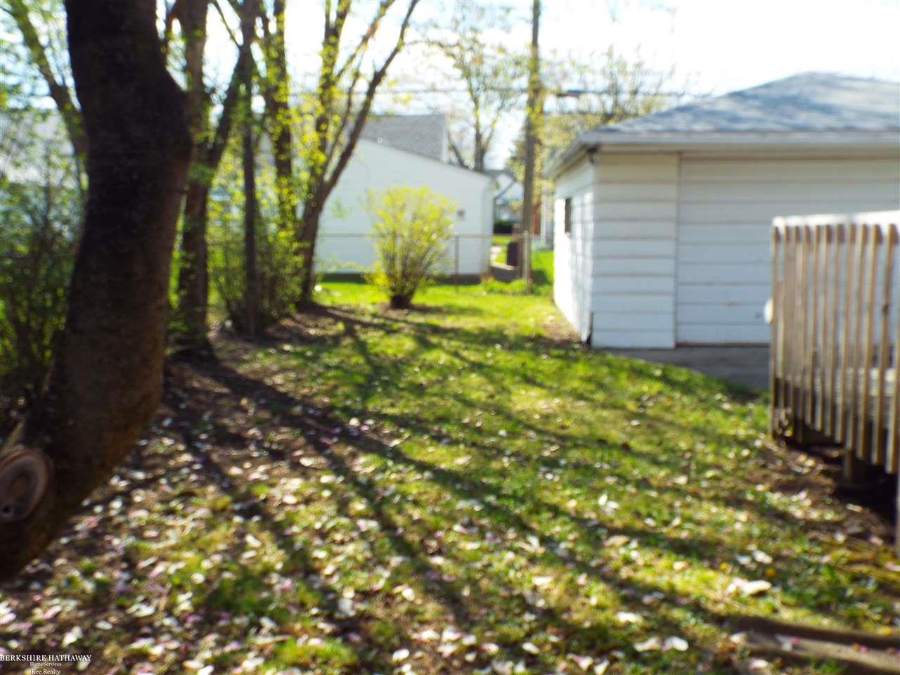 21759 Normandy Avenue Eastpointe, MI 48021 - Photo 11 of 33