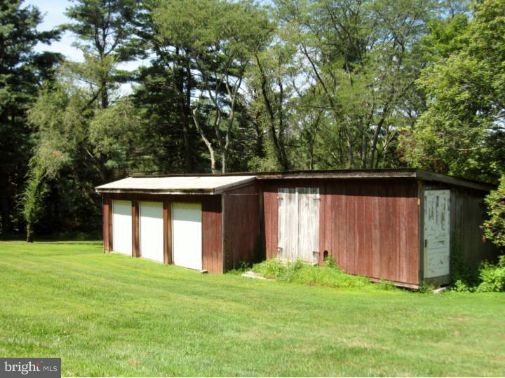 230 Church Road Hatfield, PA 19440 - Photo 21 of 23 Garage