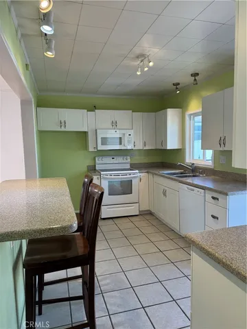 $3,400 | 5729 East Wardlow Road, Long Beach, CA 90808