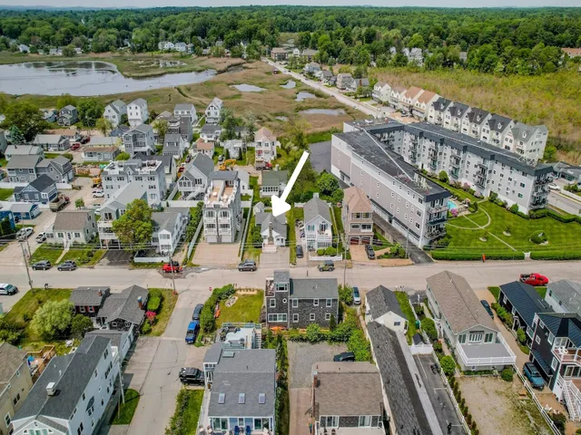 $750,000 | 182 Kings Highway, Hampton, NH 03842