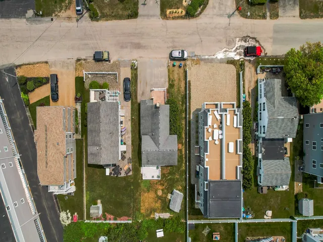 $750,000 | 182 Kings Highway, Hampton, NH 03842