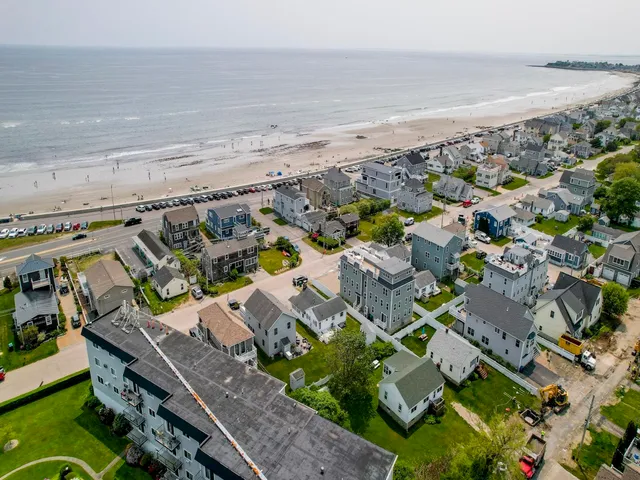 $750,000 | 182 Kings Highway, Hampton, NH 03842